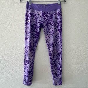 Under Armour HeatGear Purple Camo Printed Leggings, Ankle Crop Girls’ Size Large
